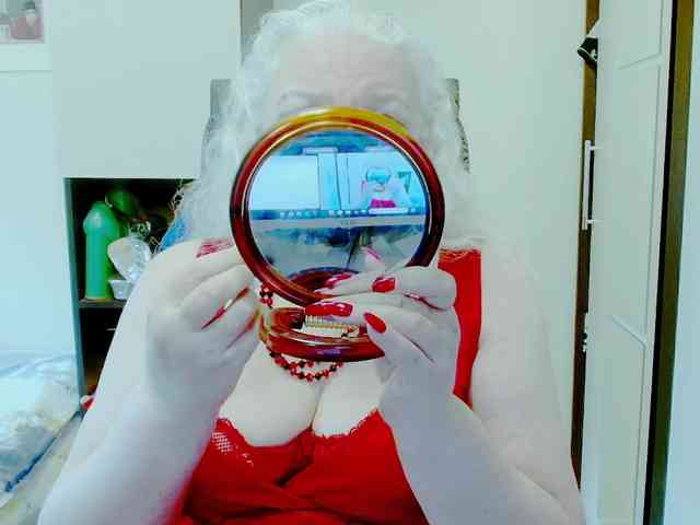 Model: GrannyWants