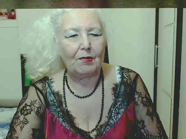 Model: GrannyWants