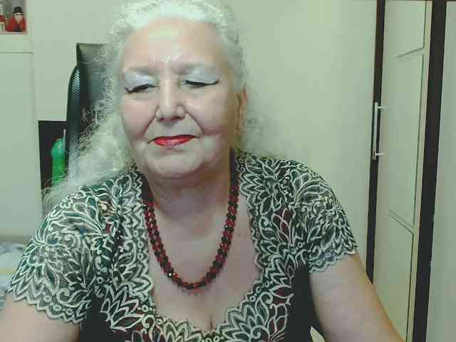 Model: GrannyWants