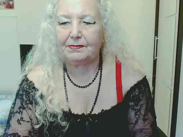 Model: GrannyWants