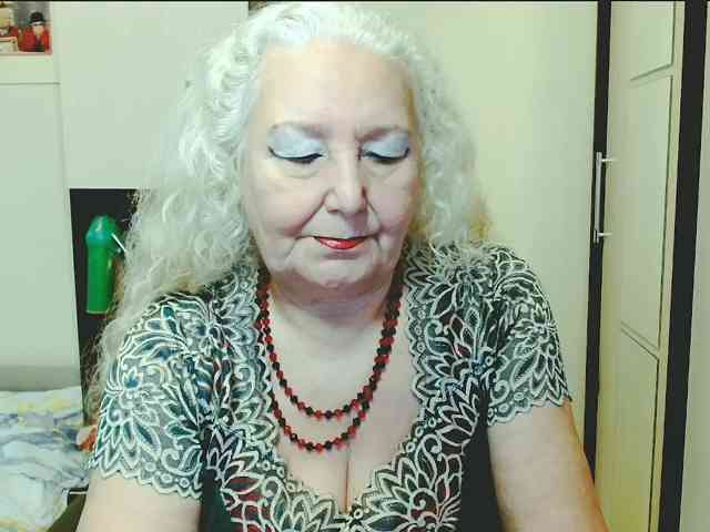 Model: GrannyWants