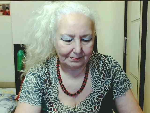 Model: GrannyWants