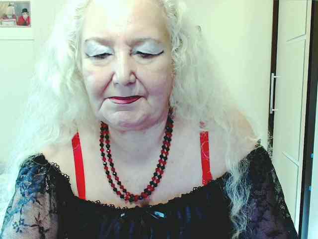 Model: GrannyWants