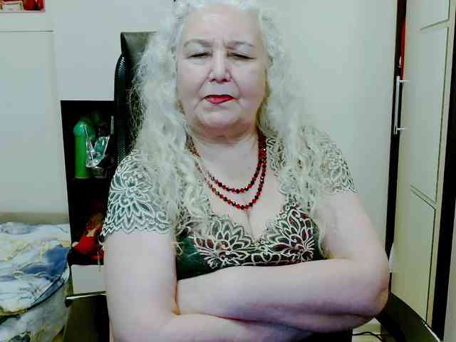 Model: GrannyWants
