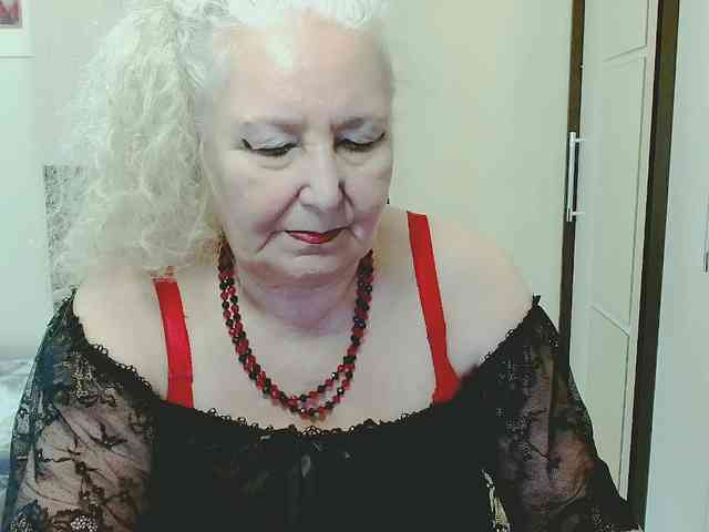 Model: GrannyWants