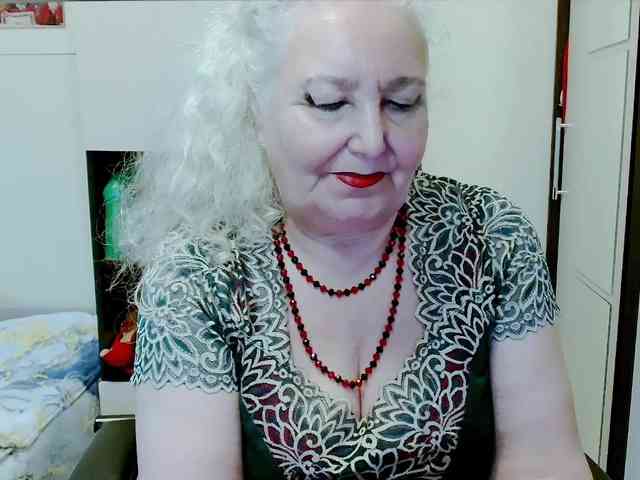 Model: GrannyWants