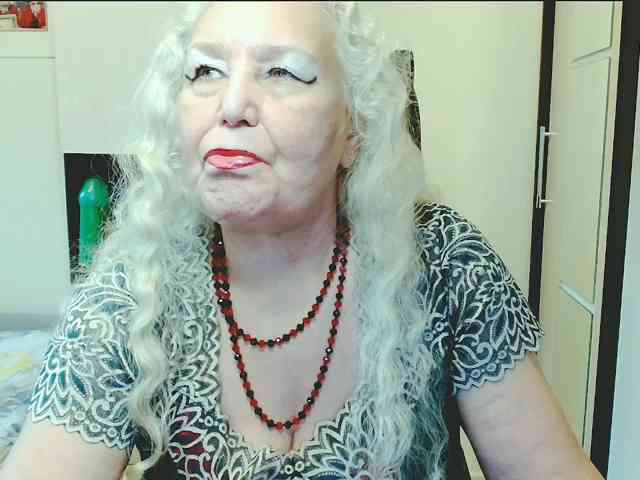 Model: GrannyWants