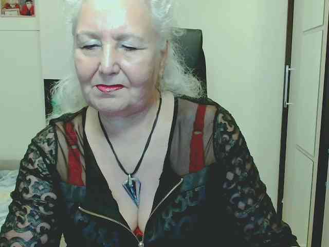 Model: GrannyWants