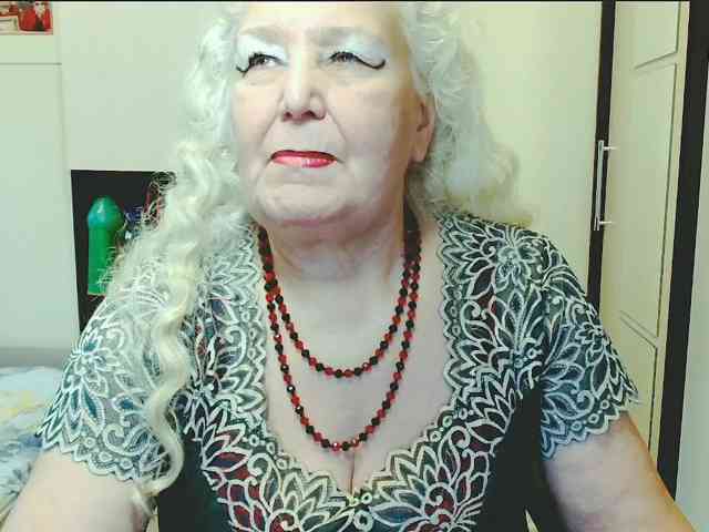 Model: GrannyWants