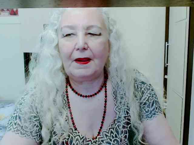 Model: GrannyWants