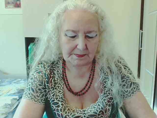 Model: GrannyWants