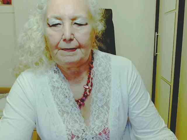Model: GrannyWants
