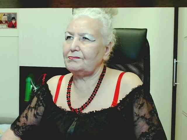 Model: GrannyWants