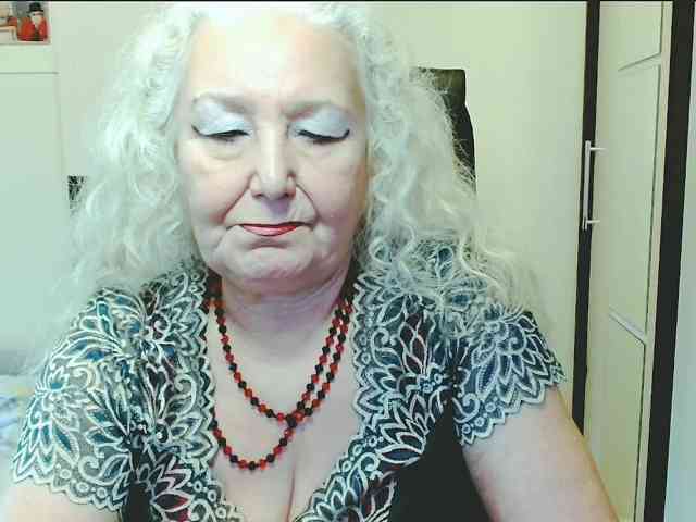 Model: GrannyWants