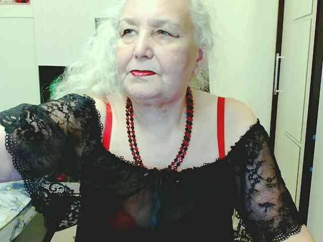 Model: GrannyWants
