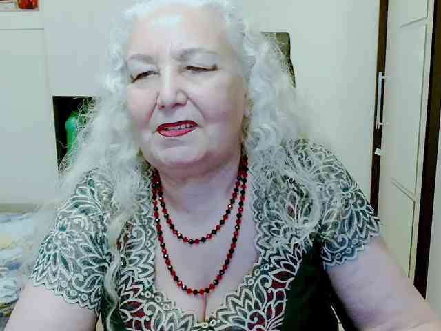 Model: GrannyWants