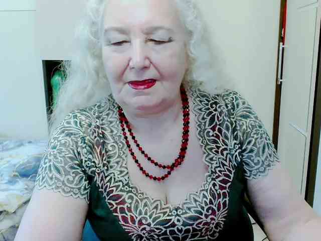 Model: GrannyWants