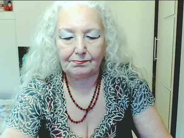 Model: GrannyWants