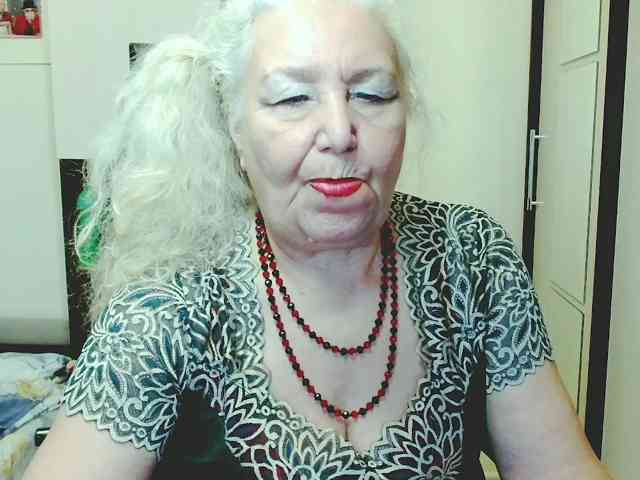 Model: GrannyWants