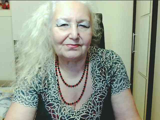 Model: GrannyWants