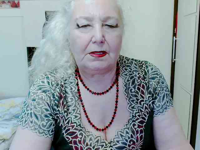 Model: GrannyWants
