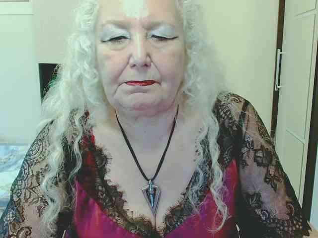 Model: GrannyWants