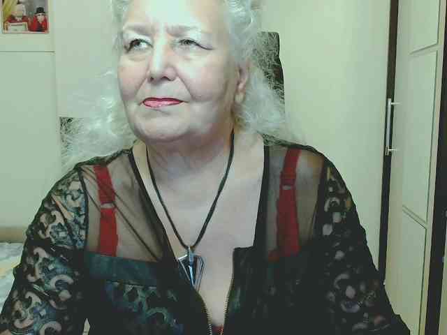 Model: GrannyWants