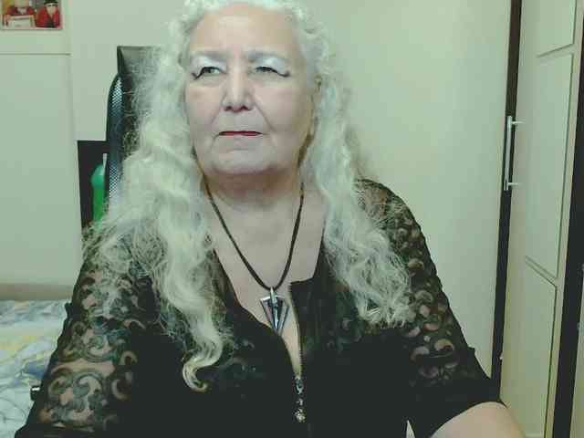 Model: GrannyWants