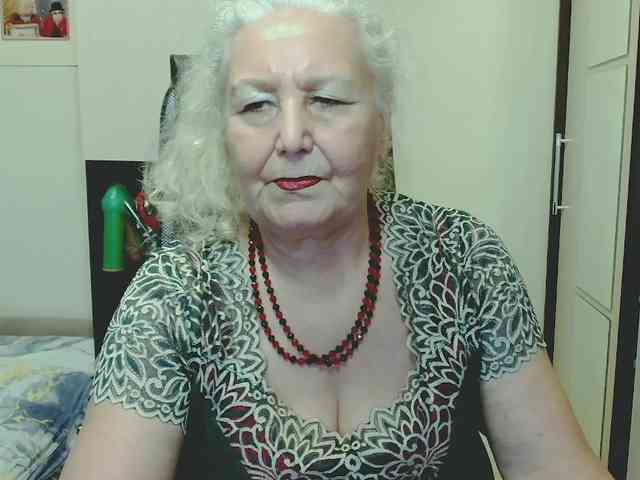 Model: GrannyWants