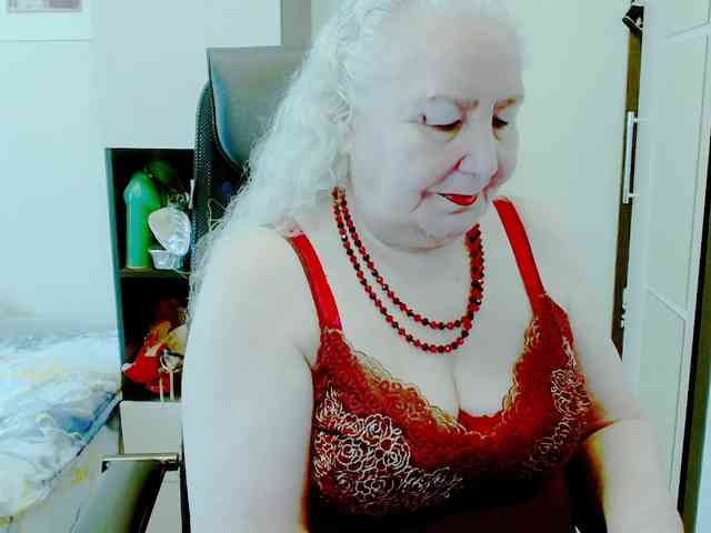 Model: GrannyWants