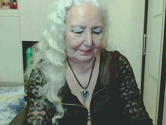 Model: GrannyWants