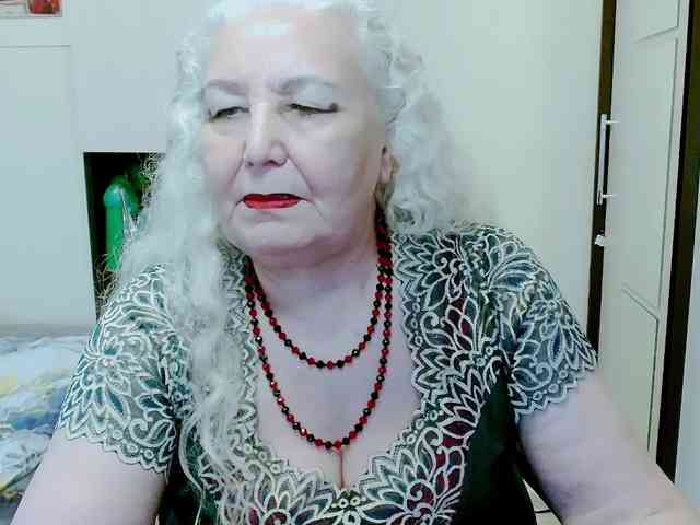 Model: GrannyWants