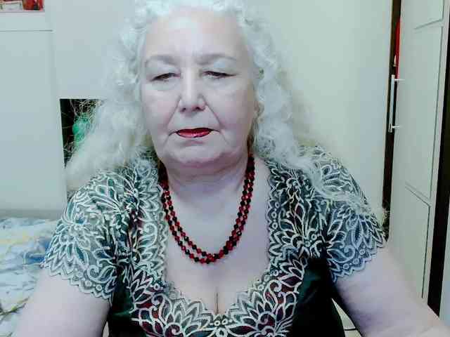 Model: GrannyWants