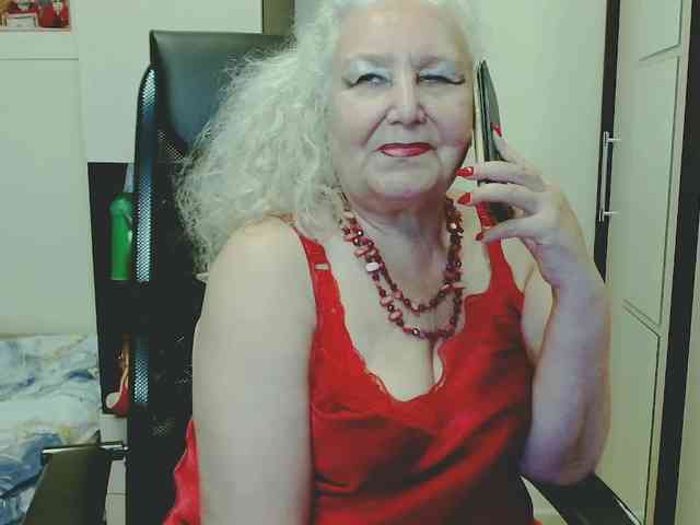 Model: GrannyWants