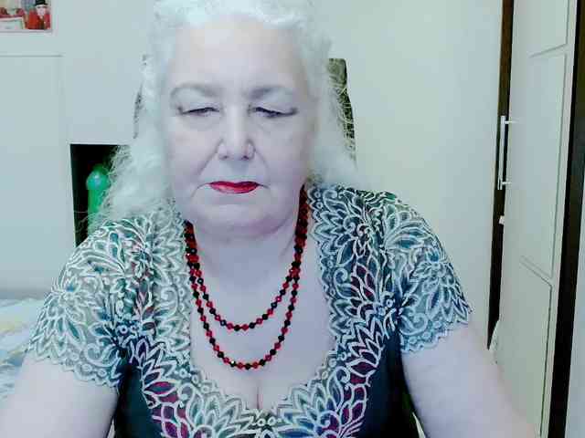 Model: GrannyWants