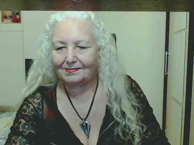 Model: GrannyWants