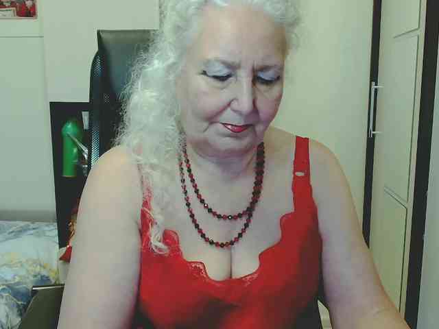 Model: GrannyWants