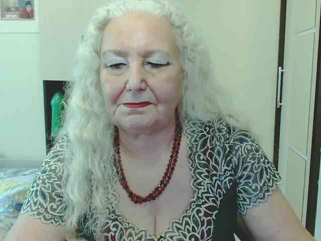 Model: GrannyWants