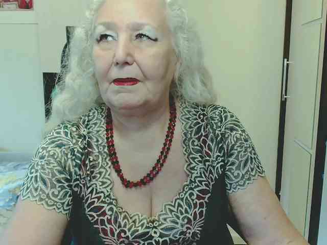 Model: GrannyWants