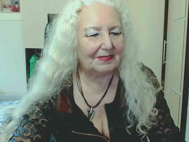 Model: GrannyWants