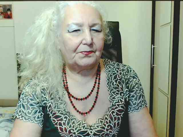 Model: GrannyWants