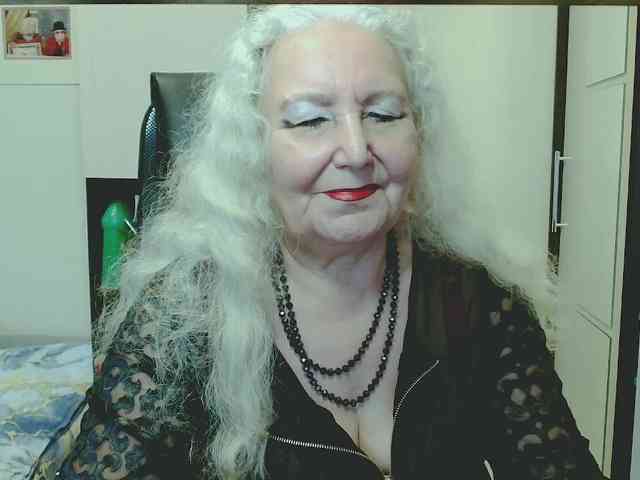 Model: GrannyWants