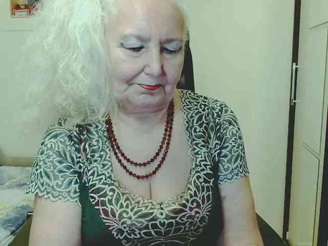 Model: GrannyWants