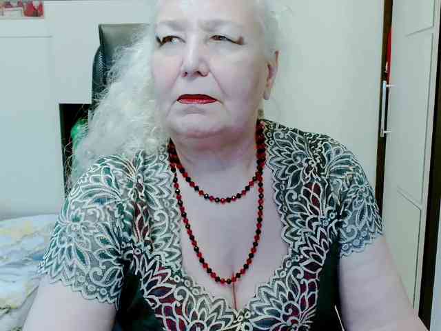 Model: GrannyWants