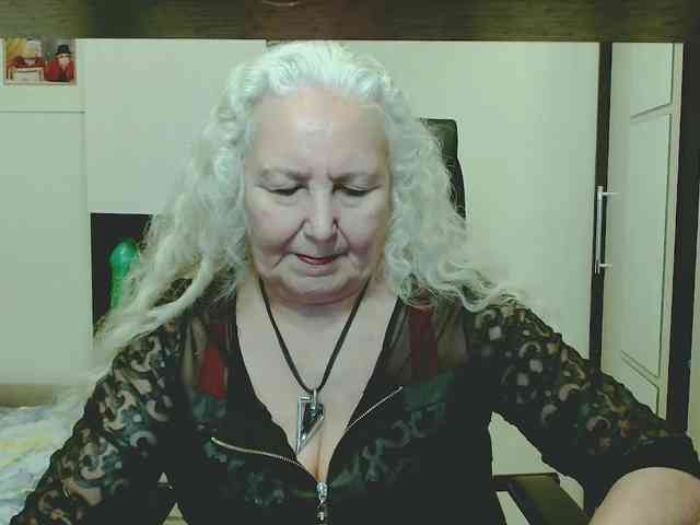 Model: GrannyWants