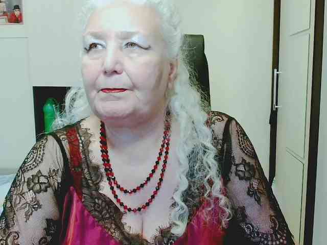Model: GrannyWants