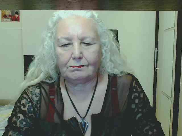 Model: GrannyWants
