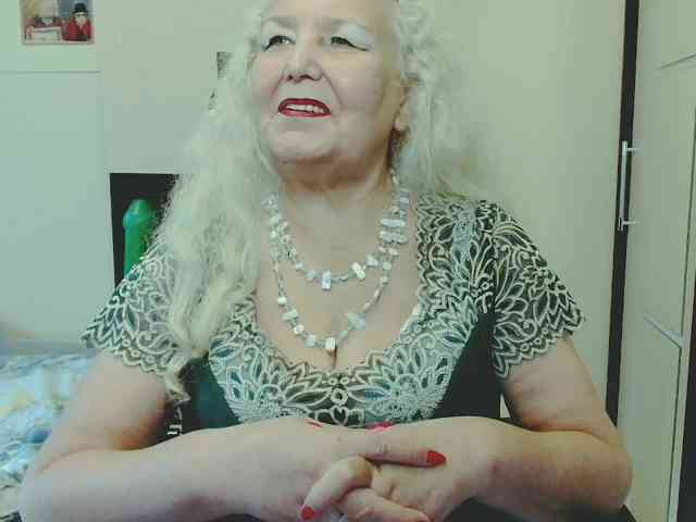 Model: GrannyWants