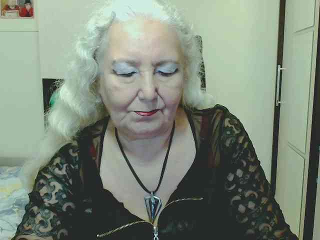 Model: GrannyWants