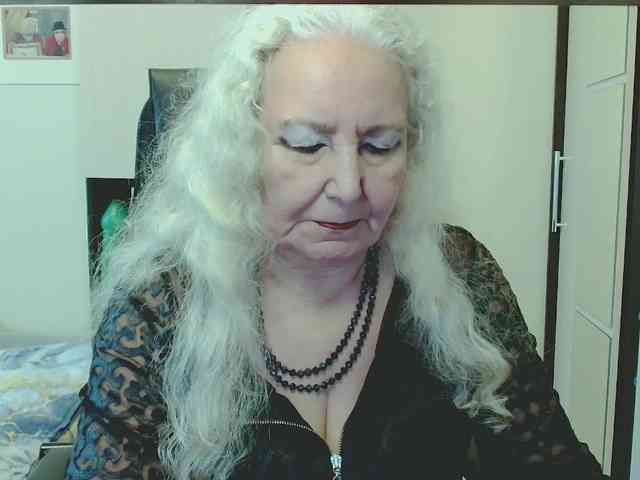 Model: GrannyWants